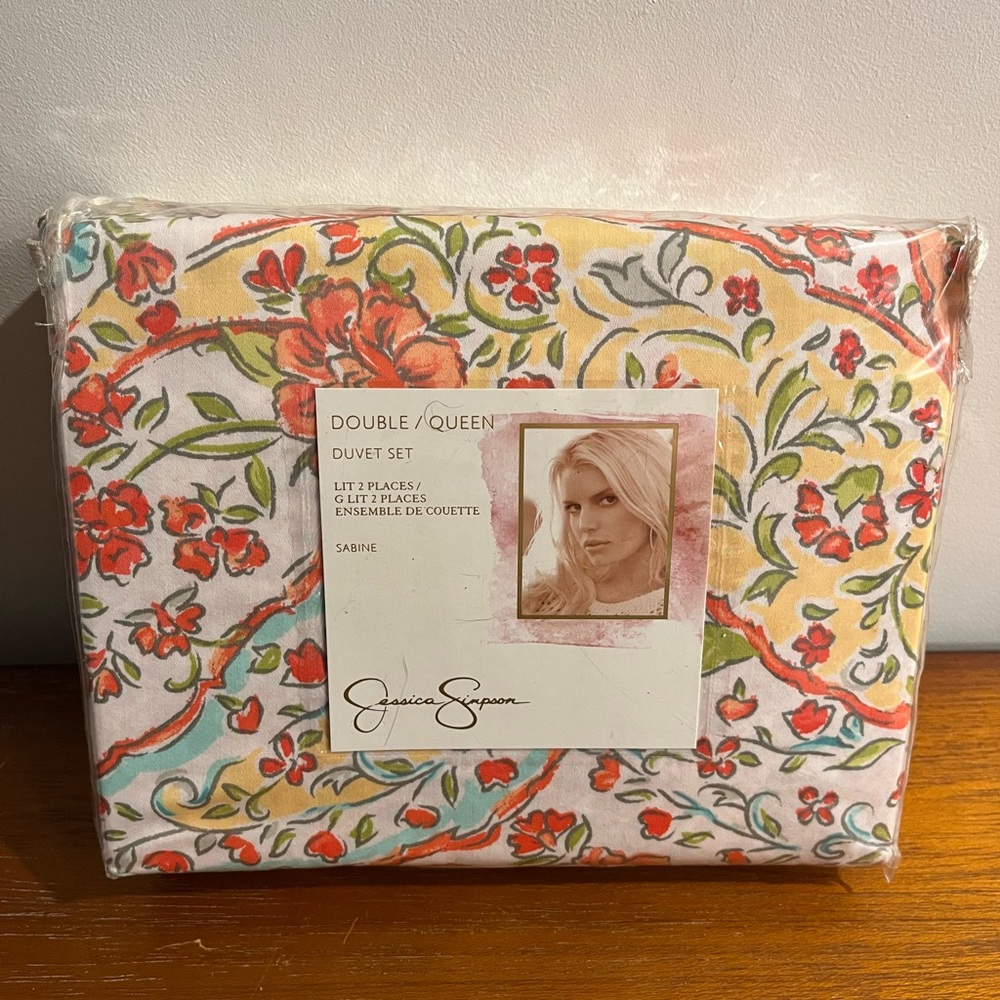 Jessica Simpson Multicolor Floral Duvet Set